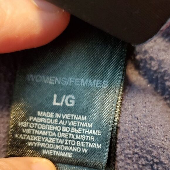 The North Face Gray T-Shirt - Picture 5 of 5